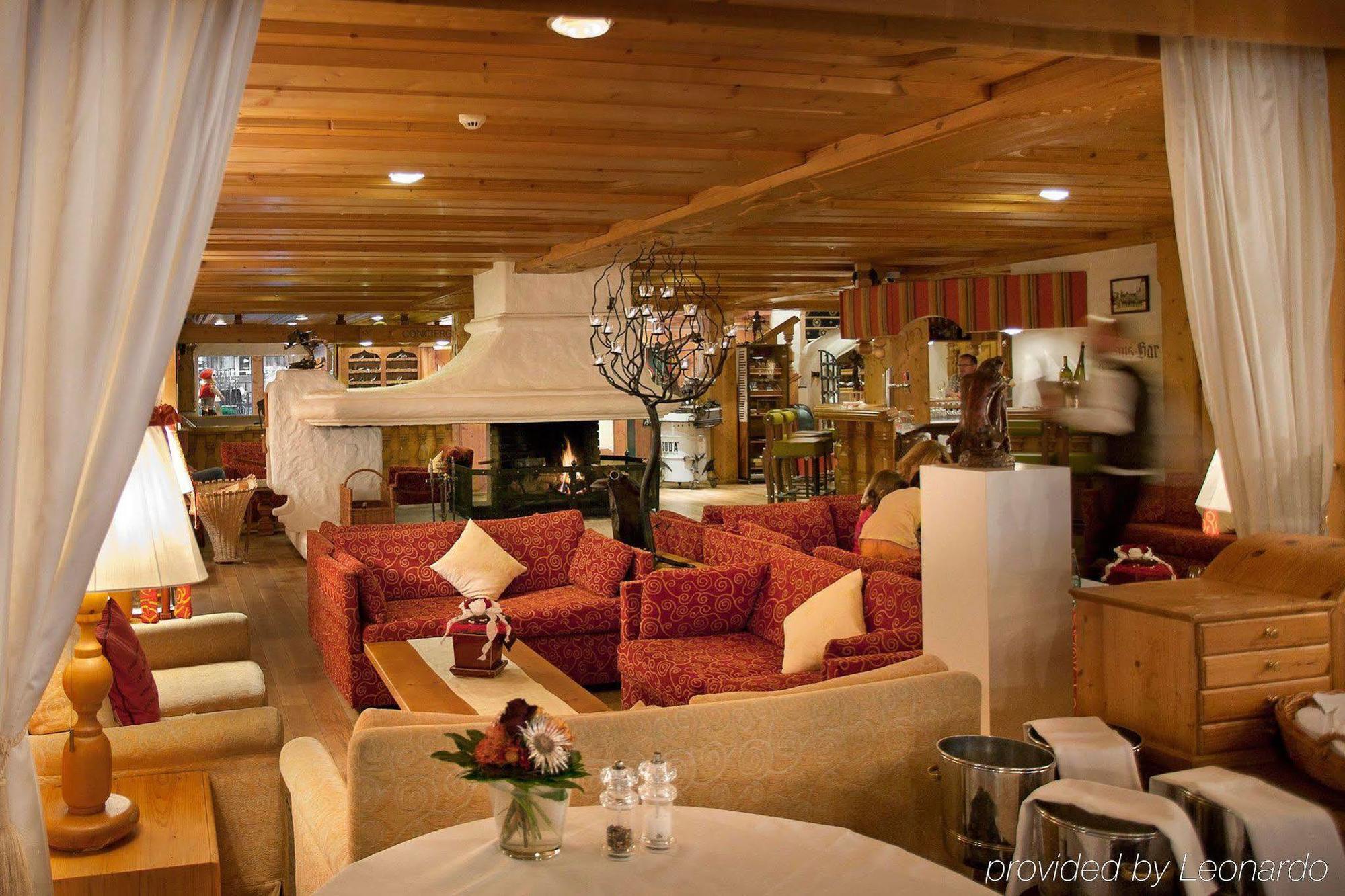 Walliserhof Grand-Hotel & Spa Relais & Chateaux Saas-Fee Restaurant bilde